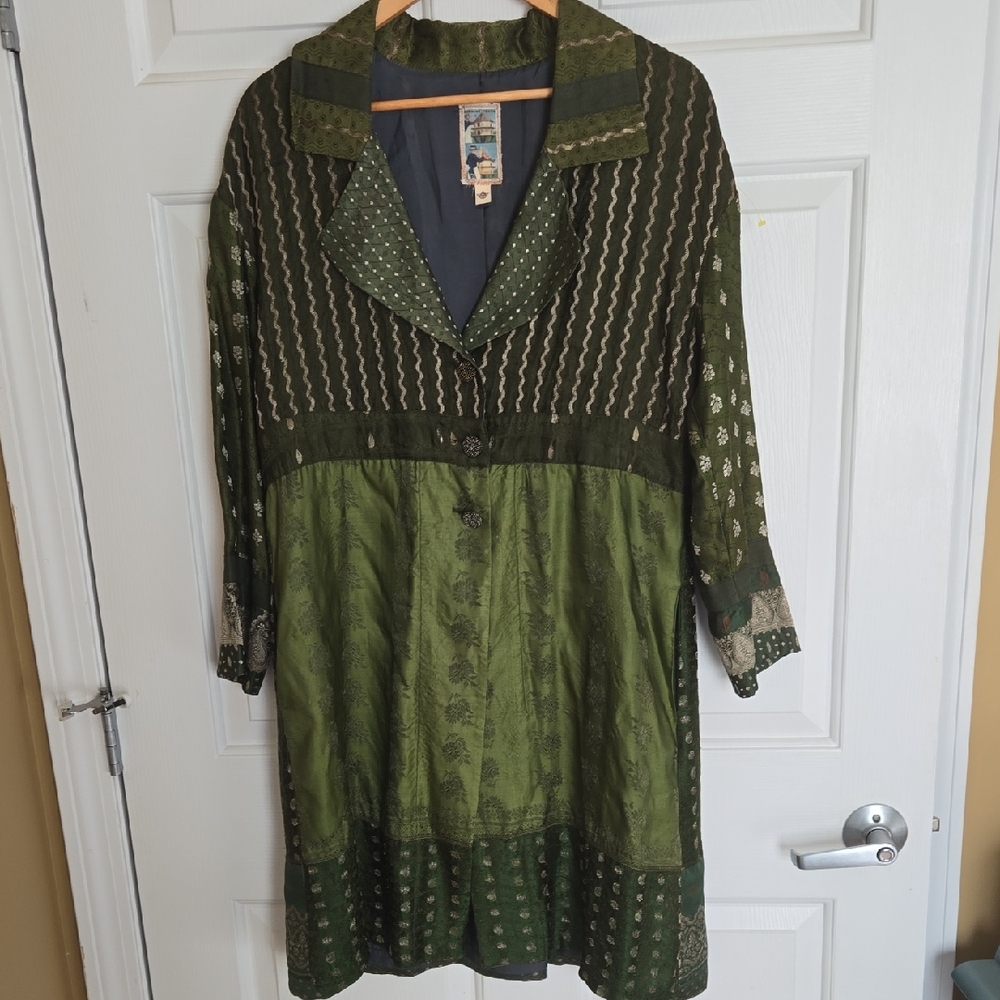 Burning Torch Green Silk Patterned Jacket/Coat. S… - image 1